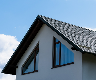 Commercial building with a professionally installed roof